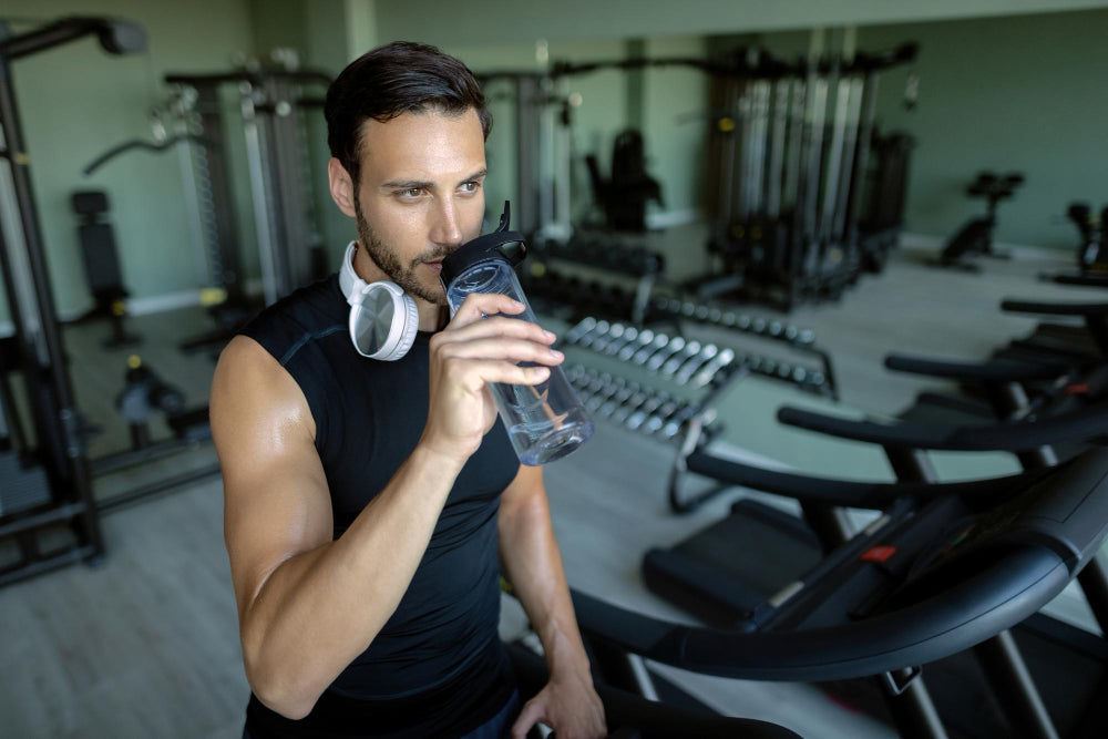 5 Easy Ways To Stay Hydrated In The Gym